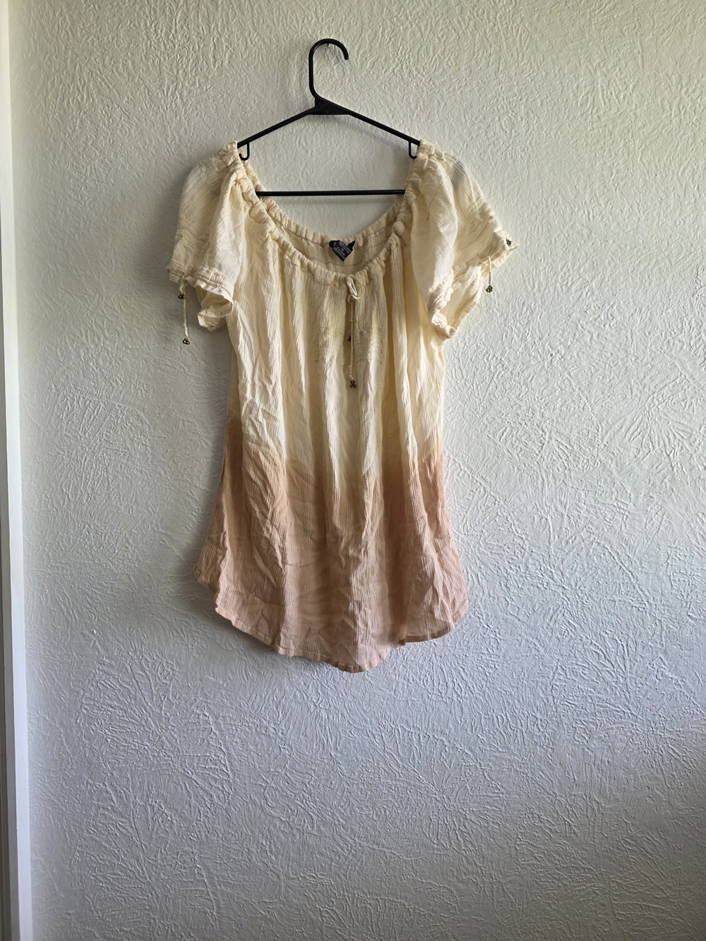 Boho Chic Tie-Neck Peasant Top in Cream and Peach